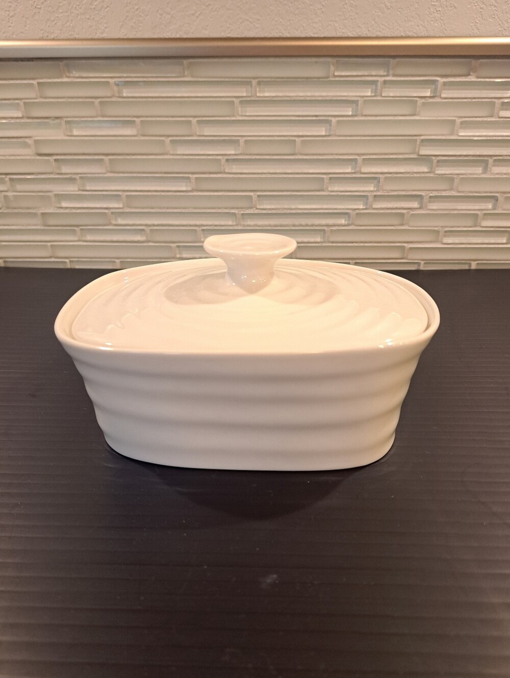 Portmeirion Sophie Conran Covered Butter Dish White Ripple Minimalist Classic